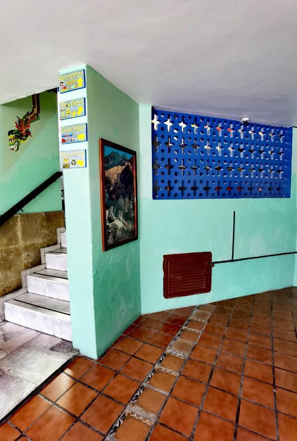 The Roof Backpackers Otel Guadalajara Dış mekan fotoğraf